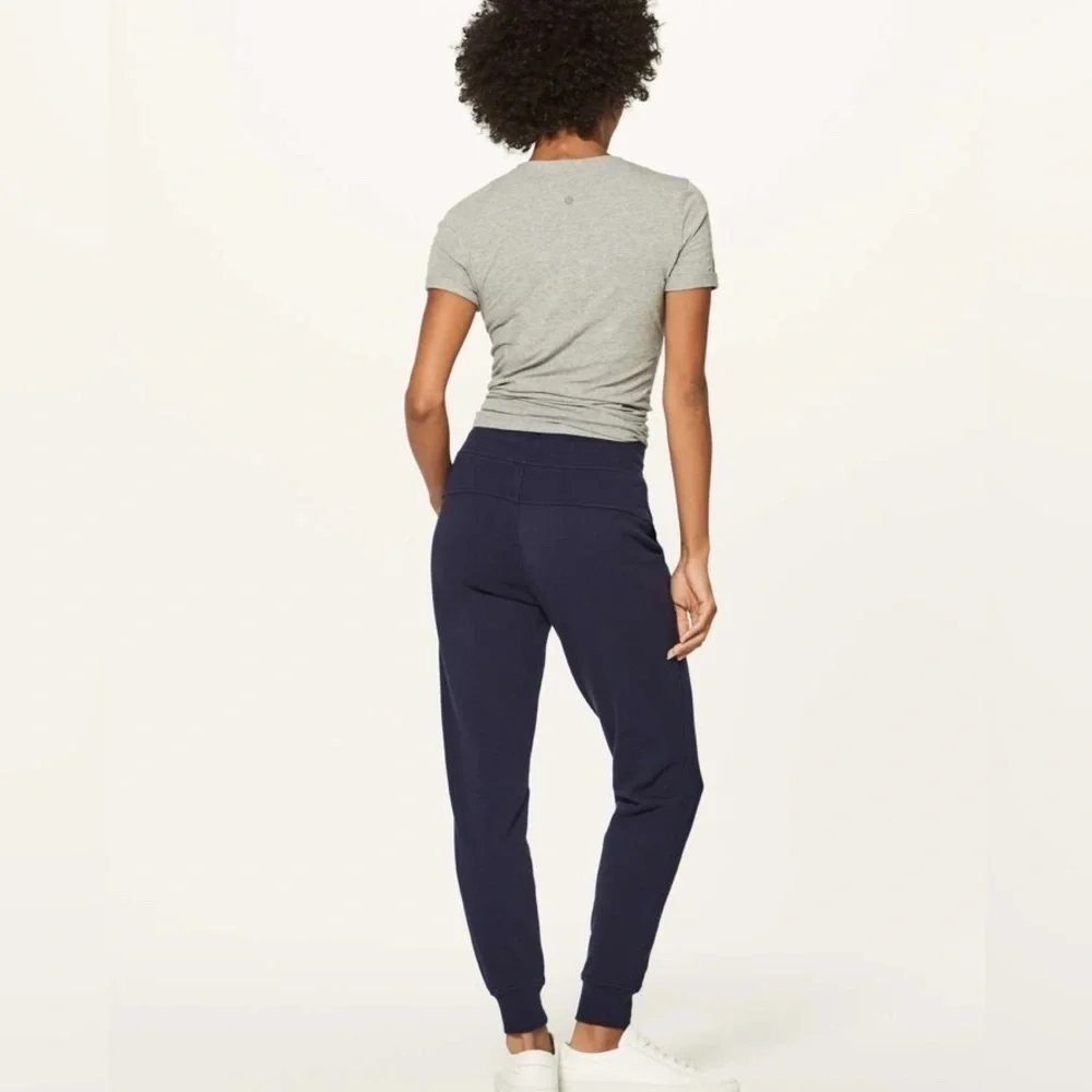 Lululemon Warm Down Jogger (28